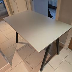 IKEA desk in brand new condition