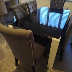 Table & Chairs & Bar Stools