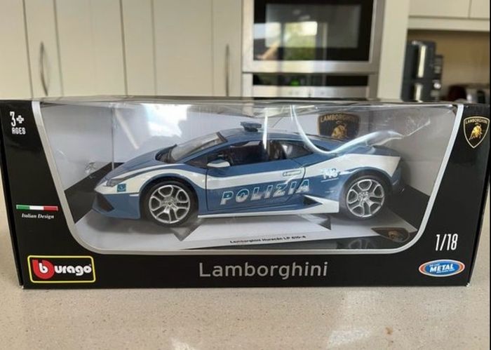 Lamborghini Huracan LP 610-4 Polizia 1/18 Burago Rare