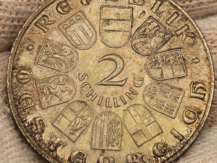Austria Silver 1930 2 Shillings Coin Beautiful Uncirculated Toned Walther Von Der Vogelweide