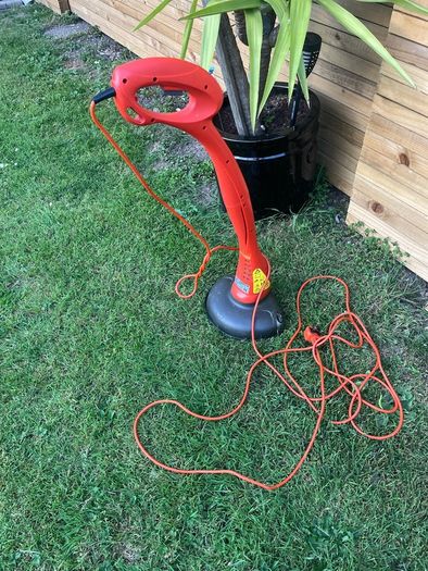 garden strimmer