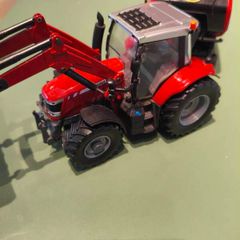 TOMY diecast tractor and spreader