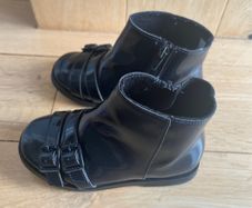 Zara baby girls navy patent leather boots Sz 6/EU 23 EUC