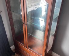 Glass cabinet