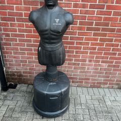 Punching manikin