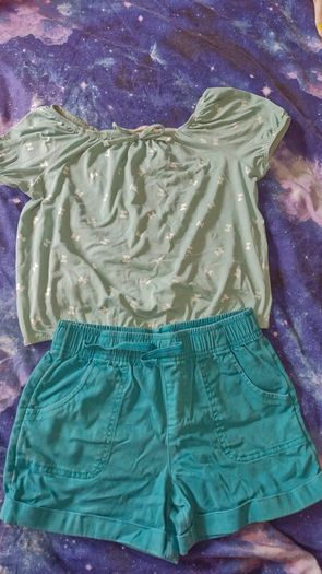Set of Girls Top and Shorts size 7 - 8