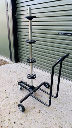 Alloy wheel stand/storage