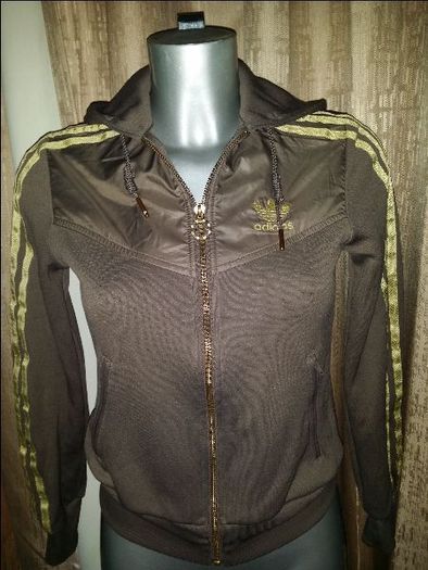 Genuine Adidas lovely jacket size UK8 EUR36 Postage included
