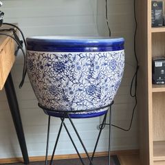 Big Beautiful Classic Plant Pot & Stand for sale
