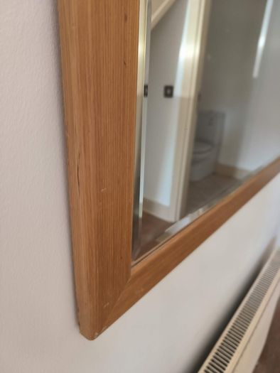 Large Wood-Framed Wall Mirror (130cm x 100cm) - Excellent Condition
