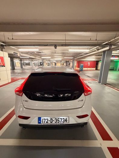 VOLVO V40  R-Design 2017 2.0, D4 Automatic