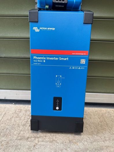 Vicron Phoenix Smart Inverter (Brand New)