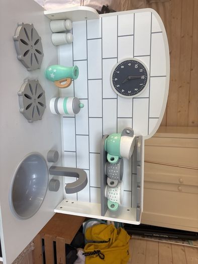 Play Kitchen
