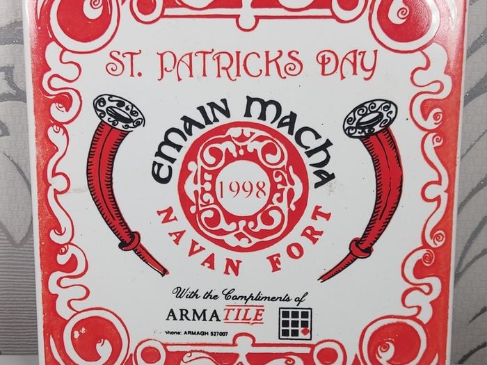 Vintage 1998 st paticks day tile