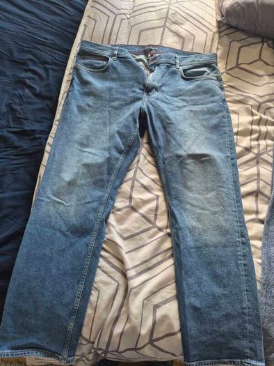 tommy hilfigure jeans