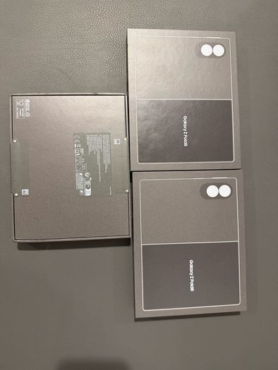 Samsung  Z Fold 8,256GB (IRISH STOCK) Brand New Sealed 2 Years Samsung Warranty RECEIPT