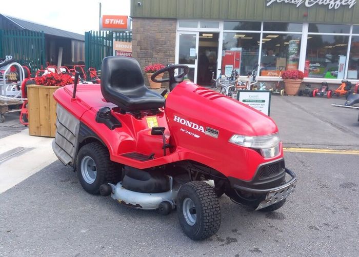 Honda HF 2417 Ride on Tractor Mower