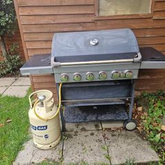 Large 6-burner gas barbecue with gas cylinder