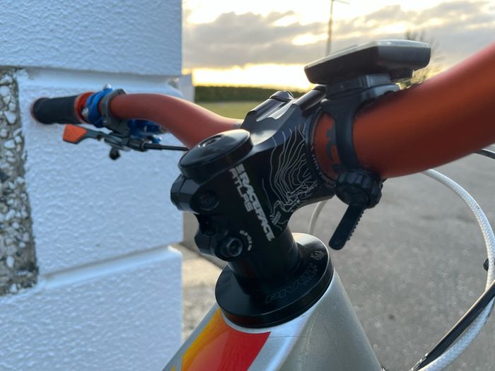 Pivot Firebird 2024