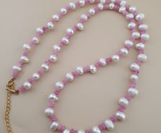 Delicate Pearl & Rose Quartz Necklace