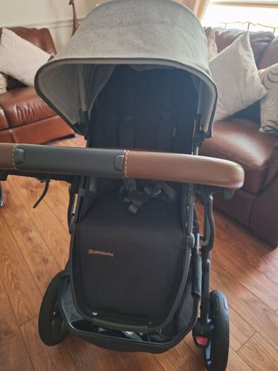 Uppababy Vista V2 Travel System Greyson