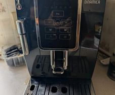 DeLonghi Dinamica coffee machine