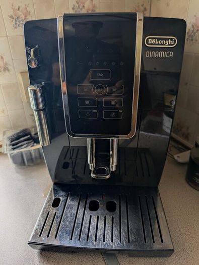 DeLonghi Dinamica coffee machine