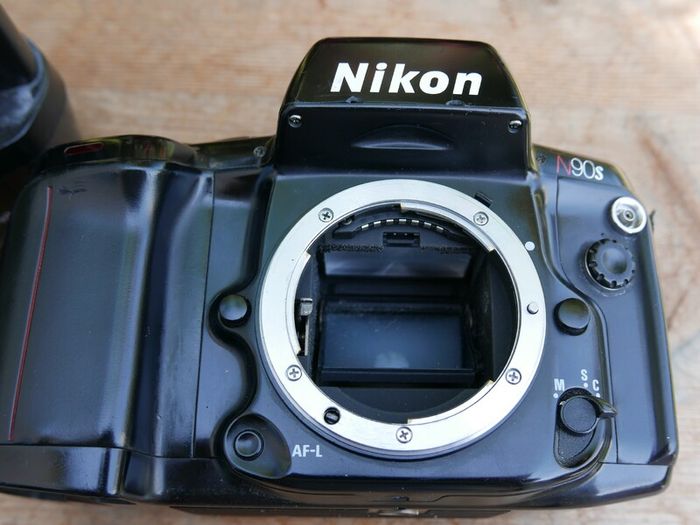 Nikon  N90s 35mm Film Camera Body  Tested