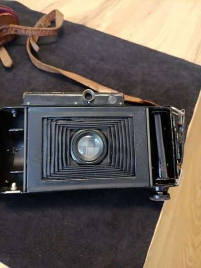 very old camera manufactured by ENSIGN 1930