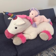 Giant & small unicorn soft toys