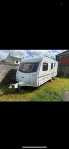 2005 coachman 530 4/5 berth