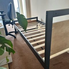 Free single bed frame