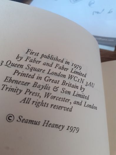 seamus  heaney  first  edition,,  field  work