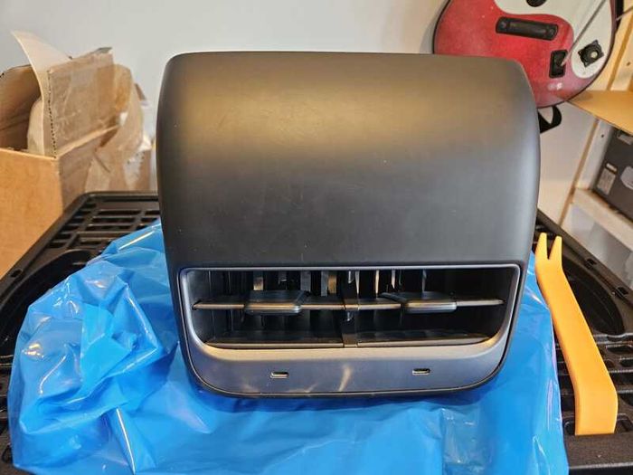 Tesla Model Y 2020-2024 Rear air vent grill