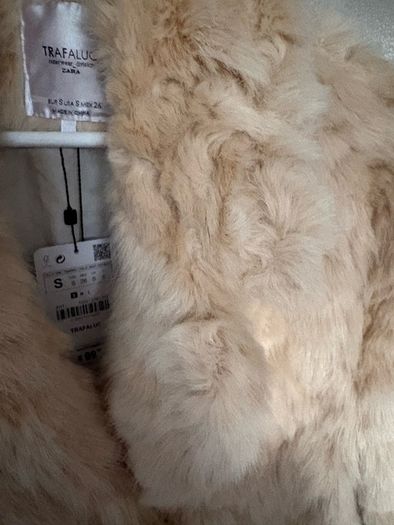 New with tags Zara faux fur in blonde