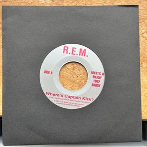 7" single. R.E.M.  Mystic & Merry. Fan club single. Vinyl