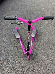 Kids 3 Wheel Swing Scooter