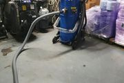 Industrial vacuum