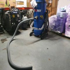 Industrial vacuum