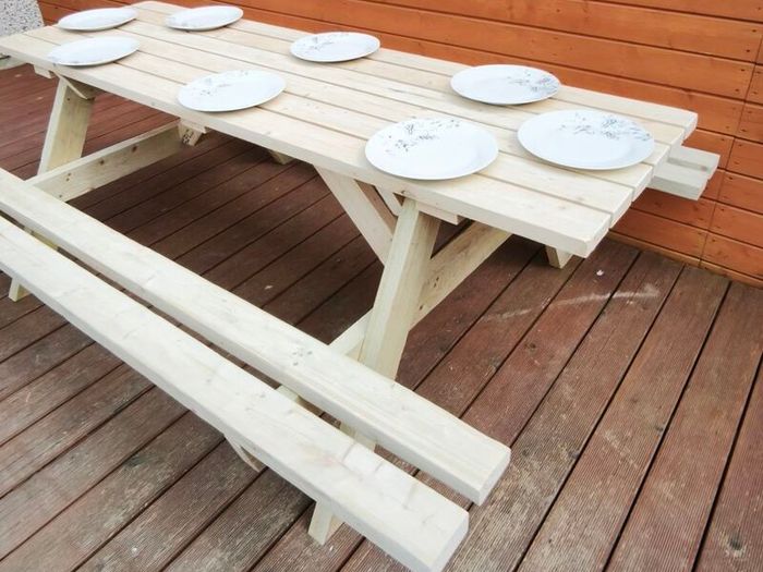 picnic bench table