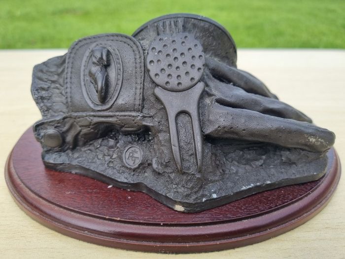 Royal Tara, golf-themed desk clock