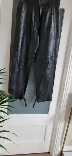 Vintage black genuine SPHINX leather pegged style high waisted pants with side and back pockets  14UK - Fit (12-14UK)