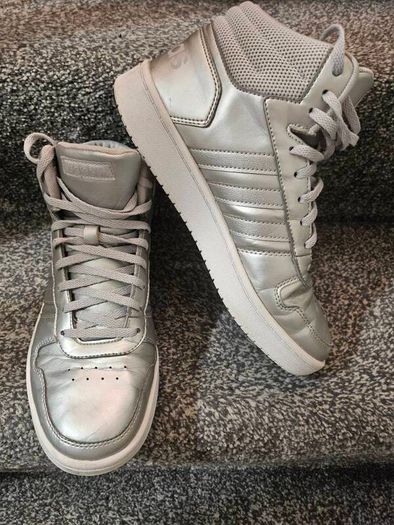 Silver Adidas Original Uk7 (EU40.5)