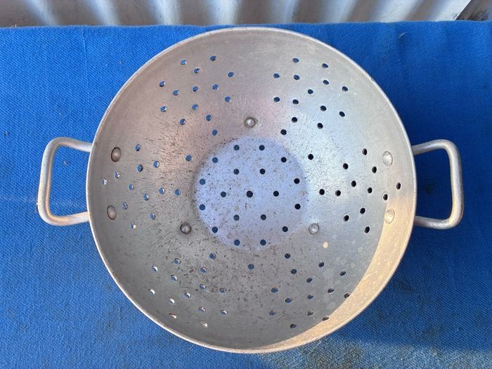 vintage Falconware footed sputnik atomic colander sieve