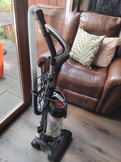 Curry Vacuum Cleaner