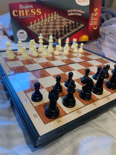 Boxed Magnetic foldable Chess set