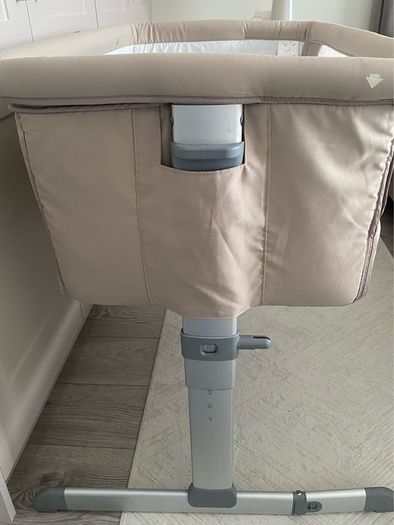 Chicco Bedside Crib