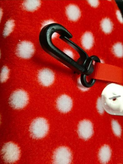 New Hat/neck zipped cushion tag attached