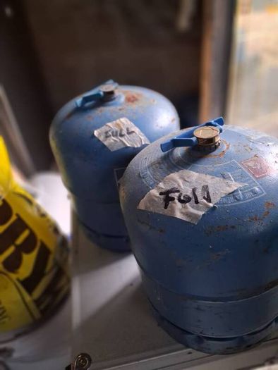 Camping gas bottles full & empty, read ad