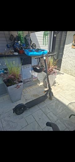 Electric scooter
